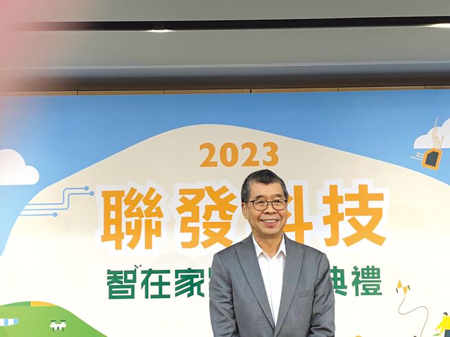 联发科技董事长蔡明介看好AI手机渗透率会直线上升！而联发科以十足准备拓展包括智慧手机、车用平台、网路通讯等边缘AI商机。图／张珈睿