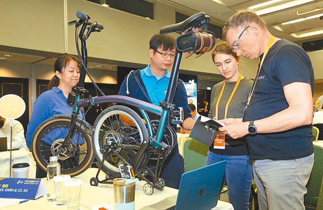 我厂商自带产品，洽谈会现场就是展览现场。图／贸协提供