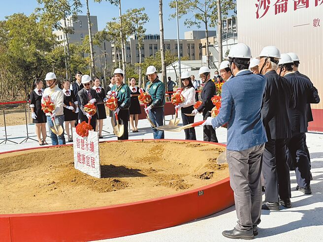 成大沙崙医院23日举行奠基典礼，预计明年动土、2031年启用。（曹婷婷摄）