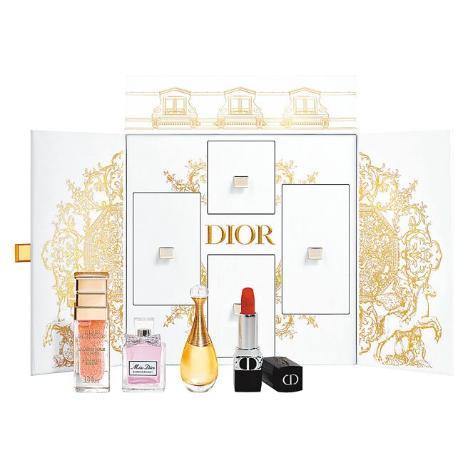 京站的DIOR迪奥经典美妆精巧礼盒，推荐价4500元。（京站提供）