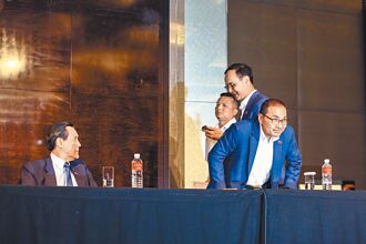 郭柯主導一場鬧劇 徹底壓垮整合