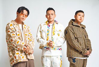 跨年拚卡司 八三夭玖壹壹兩地軋聲