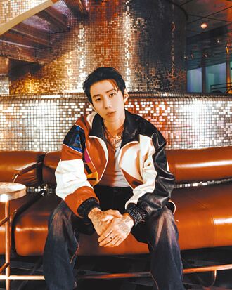 GUCCI MAN Jay Park扶正