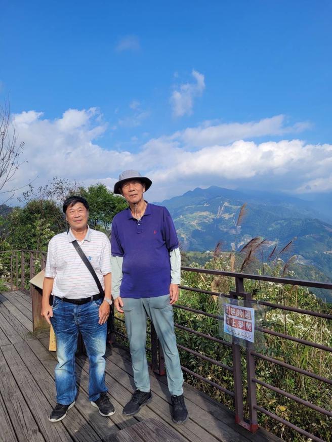 柯進忠（右）（圖片來源：台南市議員 李啟維 提供）