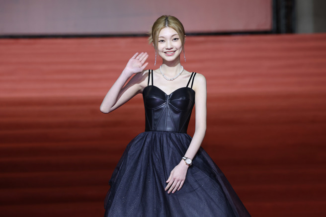 女星谢咏欣现身红毯。(图/陈俊吉摄)