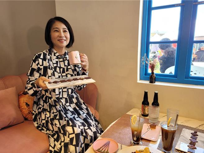 台湾巧克力节25日在屏东可可巧克力园区甜蜜登场，活动一连2天精彩连连。（谢佳潾摄）