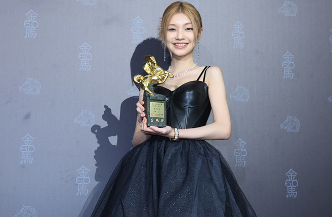 谢咏欣以《但愿人长久》夺下本届金马最佳新人。（图／粘耿豪摄）