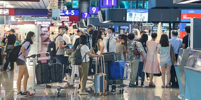 受通膨影响，2024年寒假与农历春节参团赴海外旅游，除韩国因航空票价下修，团费较今年同期降约10％，其余各线团费均较今年同期全面上涨。图／本报资料照片