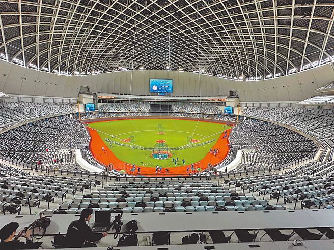 中信兄弟2024年部分主场将会安排在台北大巨蛋。（本报资料照片）