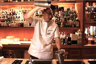 分子調酒衝擊味蕾 青創調酒師創「透明麻辣鍋、薑母鴨調酒」