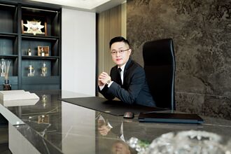 華友聯董事長 陸炤廷 獨特創舉營運年年攀高峰