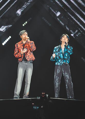 九澤CP攻蛋放閃 嗨喊墨鏡戴好