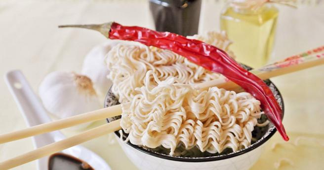 吃泡麵会肝臟中毒的谣言，被医师认为谣言只是谣言。（示意图／翻摄自Pixabay）