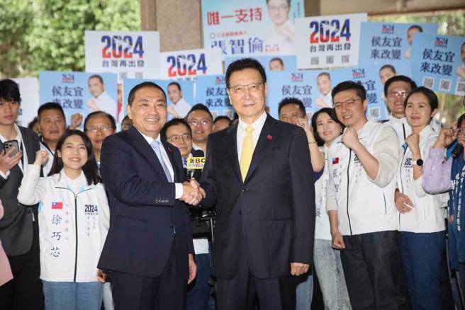 国民党总统参选人侯友宜与副手赵少康。 （中时资料照，张铠乙摄）