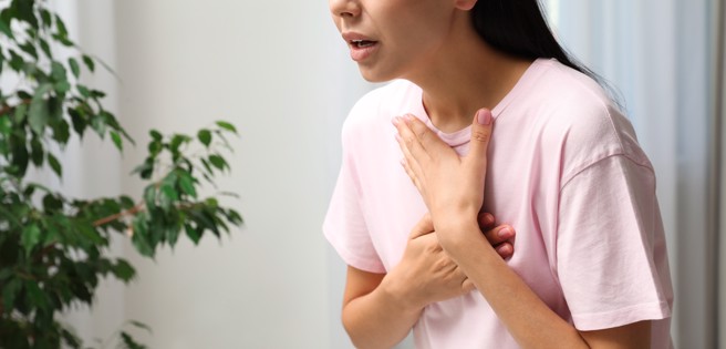 女性朋友日前花400万在台中置产，入住经常听到浴室传来咳嗽声。（图／示意图，达志影像）