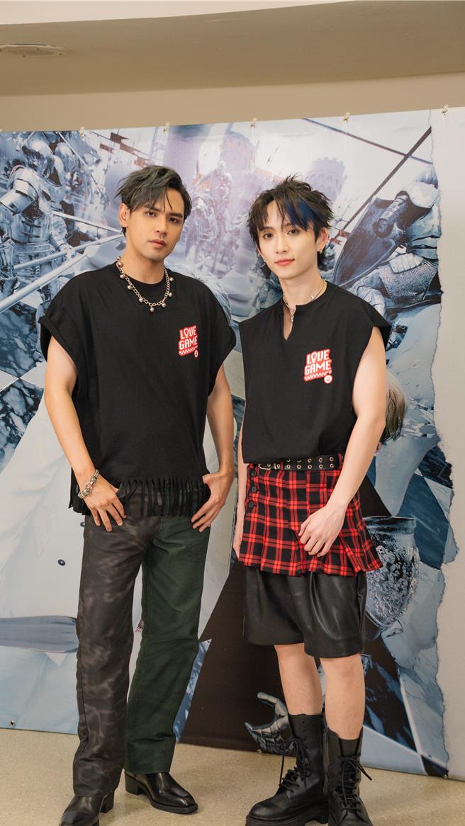 邱锋泽（右）、陈零九25日在小巨蛋举办演唱会。（滚石唱片提供）