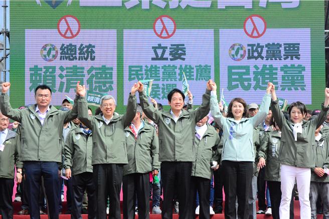 赖清德、萧美琴与张美慧联合竞选总部今天成立。（王志伟摄）