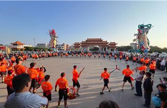 土城香護駕武陣來頭大 虎尾寮宋江陣演訓獲喝采