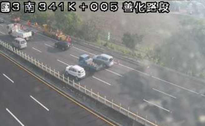 现场画面。（图 / 截自「高速公路1968」）