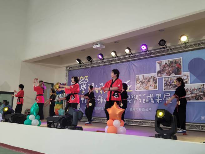 新营区新民国小文教活动中心办理成果展(图/臺南市政府民政局提供)