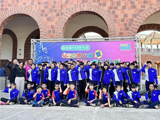 比赛当天，全校四到九年级学生42人上场，阵容坚强。（大埔国中小提供∕吕妍庭嘉义传真）