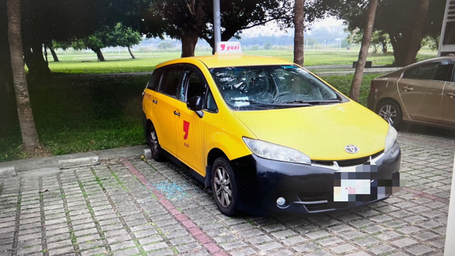 谢姓男子缺钱花用，锁定永和堤外停车场，行窃计程车上财物。（翻摄画面）