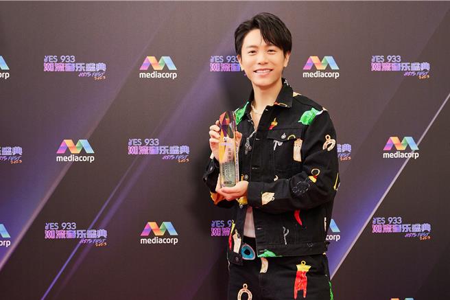 韦礼安日前受邀出席新加坡电台Yes 933潮流音乐盛典颁奖典礼演出。（Yes 933电台提供）