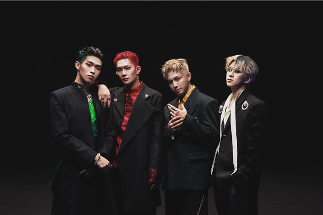 U：NUS推出新歌〈100％〉。（滚石唱片提供）