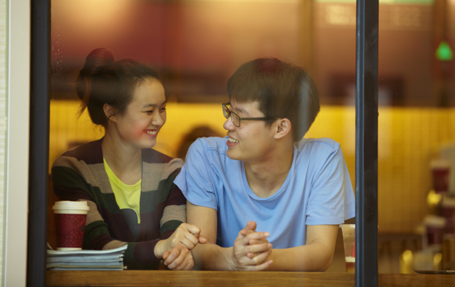 牡羊、金牛、狮子、射手及天秤的女性2024年桃花运最旺，身边出现许多异性，有机会早日脱单。(示意图/达志影像)