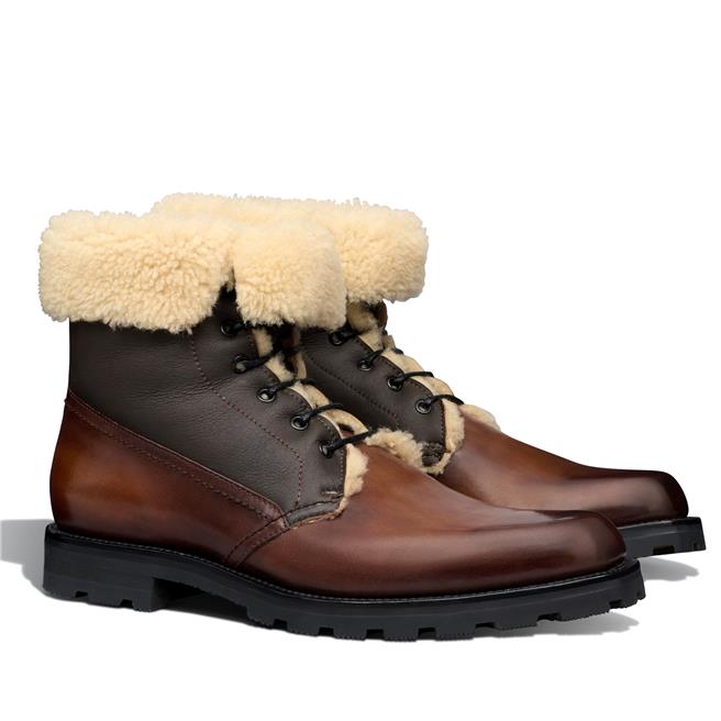 Berluti Ultima Venezia皮革可可棕色羊毛靴，售价10万2000元。（Berluti提供／黄唯淯台北传真）