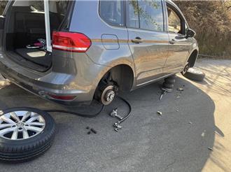 依靠導航指路迷途山區還爆胎 技師這句話點醒一票人