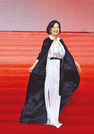 林青霞红毯不败 夺星光收视第一