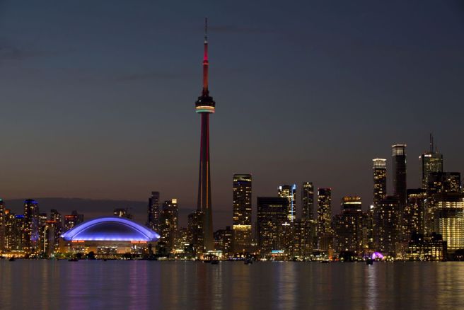 多伦多的罗杰斯中心与CN塔。（美联社资料照）