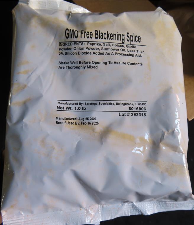 知名美式餐厅TGI Fridays自美国进口辣味调味包，遭检出农药环氧乙烷残留，该批共453公斤，全数于边境退运或销毁。（食药署提供）