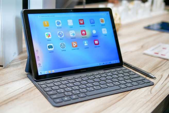 外媒建议千万不要买低价平板，容易发生软硬体问题。（示意图／shutterstock）