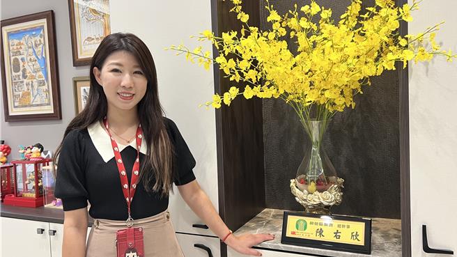 台南市柳營區農會總幹事陳右欣這次名列民進黨不分區立委名單第29名，雖未在安全名次內，卻是唯一台南在地出線且具農業專長。（張毓翎攝）