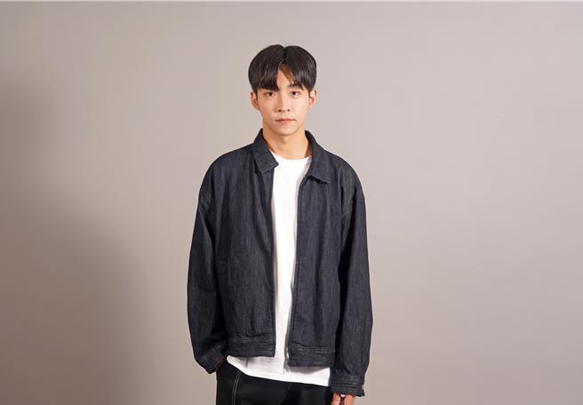 亮曦外型帅气，一登场就颇吸引观眾目光。（台视提供）