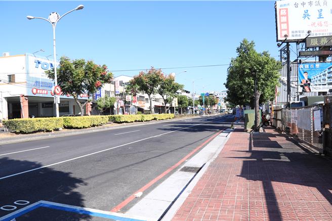 大雅區雅潭路4段路面及人行道改善工程已完工。（陳淑娥攝）