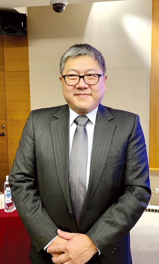 敦吉董事长暨总经理锺元凯指出，因应China+1以及台商回流，将扩充测试能量。图／李娟萍