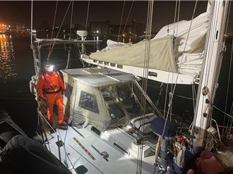 烏克蘭1家3人帆船急靠台中港   移民署曝最新狀況