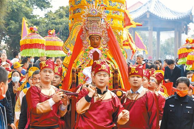 原定莆田市湄洲媽祖將從11月27日起將來台繞境，但最終無法成行。湄洲媽祖祖廟董事會28日公告，批評民進黨百般刁難、粗暴阻擋。（中新社）
