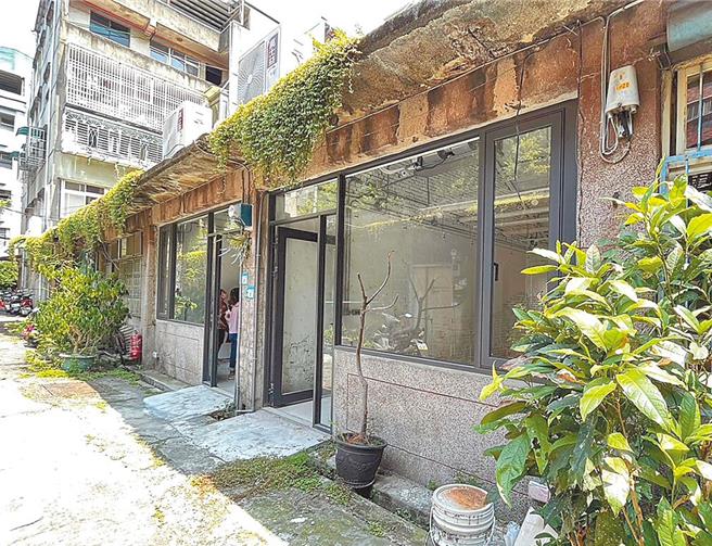 新北青年局首重工作为扶植青年创业，青年局长邱兆梅今（29）日在市政会议上说，年底预计土城率创基地将开幕，明年预计还有2间青创基地将开幕。图为板桥艺术基地。（新北市青年局提供）