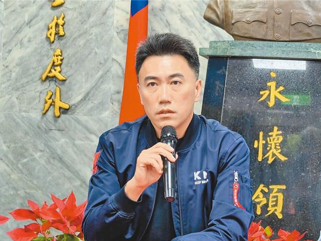 基隆市议会27日三读通过「基隆市学校午餐自治条例」，国民党立委参选人林沛祥表示，本次通过将提高校园食安标准，而校园食安问题攸关学童的权益，未来他也会强力监督相关部门，持续为学童的健康把关。（张志康摄）