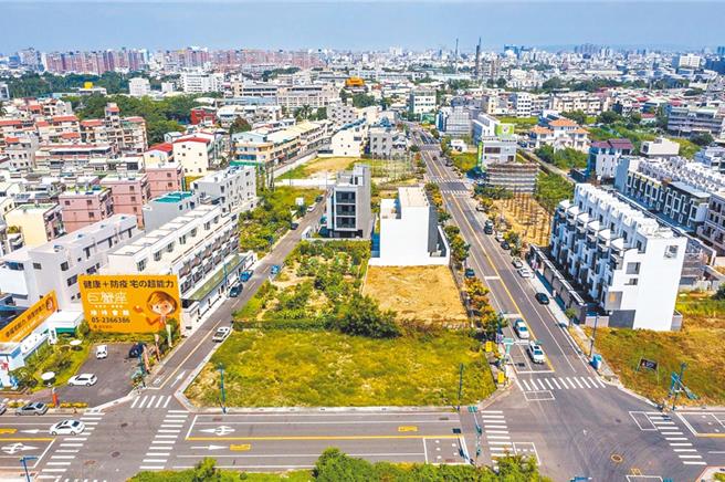 嘉义市湖子内区段徵收开发区的建案爆增，新建房子林立，家户快速增加，发展迅速。（嘉义市政府提供／廖素慧嘉市传真）