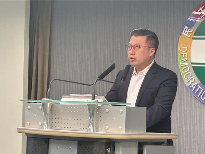 民進黨發言人張志豪（見圖）稍早轉述黨主席賴清德於中常會的致詞內容。（黃婉婷攝）