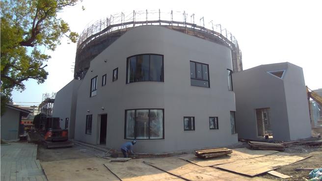 轉車台大聽西側建築施工。（苗栗縣政府提供／李京昇苗栗傳真）