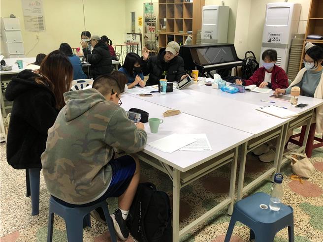 2023年11月29日新北市／乐窝（The World）起始于2008年，当时由几位关心儿少服务的社工，于三峡原住民族文化部落开始驻点服务。（新北市社会局提供／刘玮晴新北传真）