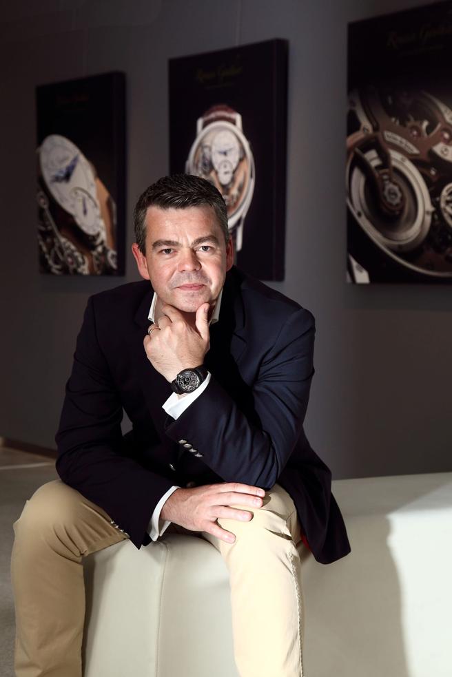 獨立製表當紅，知名獨立製表師Romain Gauthier即是其一，近日他親自訪台帶來他的腕表作品。（瑞博品提供）