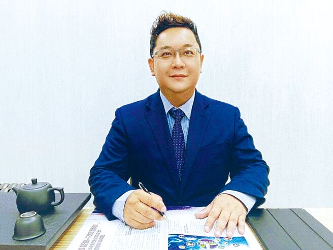 保险ACE团队的发起人严家俊表示，保险业结合精准健康是广阔的蓝海市场。图／严家俊提供