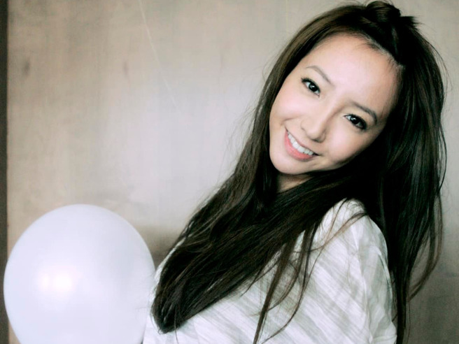 影城千金Linda自盖书房影片曝光。（图／Linda脸书）